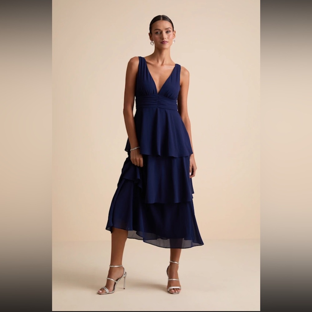 Lulus navy blue tiered midi dress